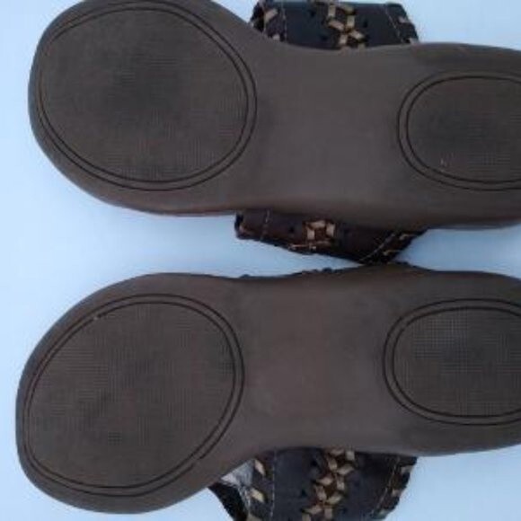 Array Moki Medallion Leather Thong Sandal Brown Women's sz 6.5 - Picture 4 of 7